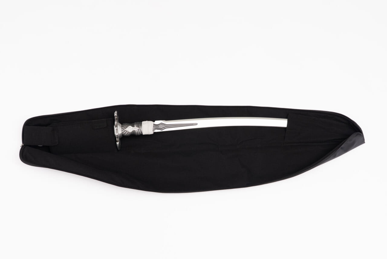 コンプリート・セット全体像と、特典のソフトケースを組み合わせた最高のコレクション状態を示す画像